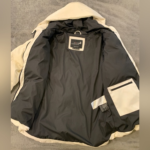 Arctic Expedition Cream and Black Coat - Picture 4 of 12